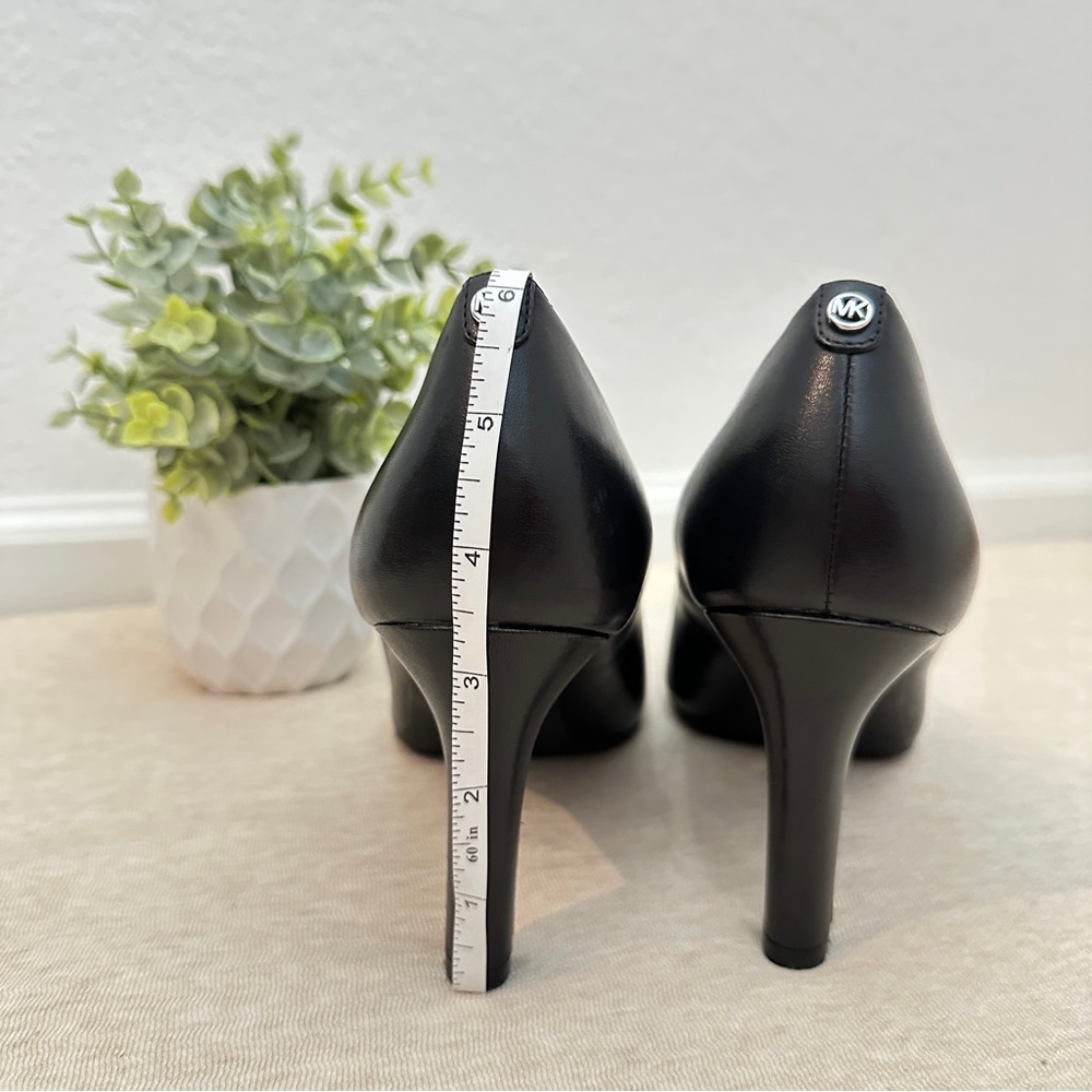 Michael Kors Women’s Chantal Flex Leather Pump Black Heel Shoes Size 9.5 - Picture 8 of 15